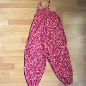 ⭐️Bundle 2/$16⭐️H&M Beaded spaghetti strap jumper.